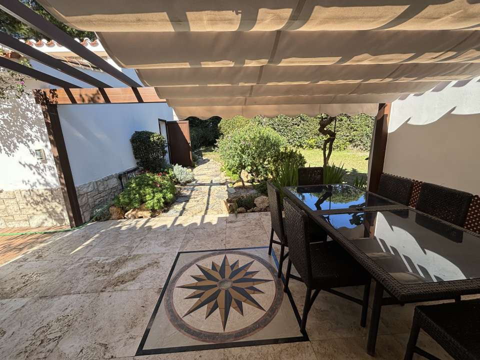 Se vende Villa - Chalet de 4 dormitorios en Costa Del Sol, Málaga, España