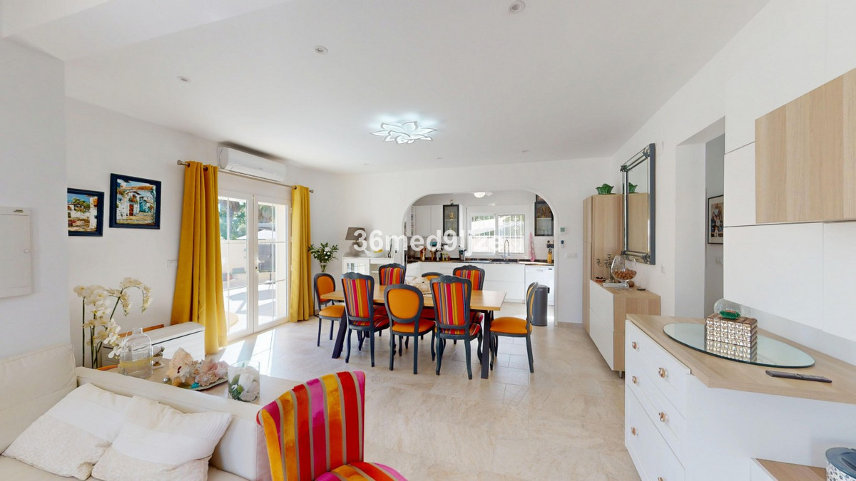 Se vende Villa - Chalet de 5 dormitorios en Costa Calida, Murcia, España