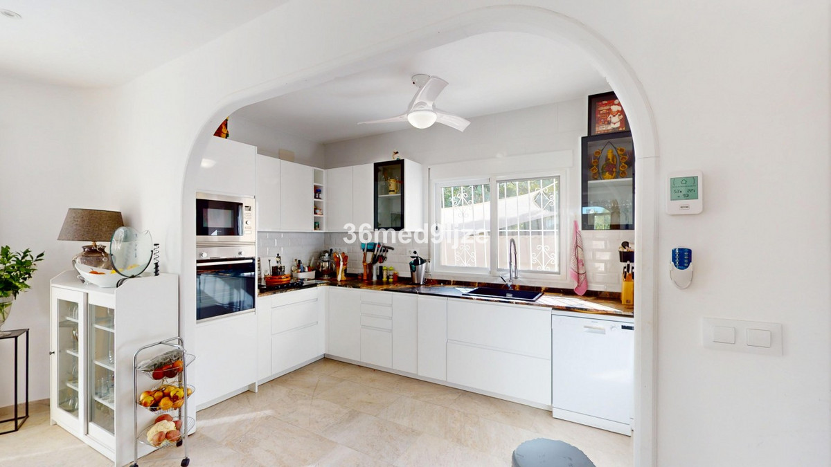 Se vende Villa - Chalet de 5 dormitorios en Costa Calida, Murcia, España