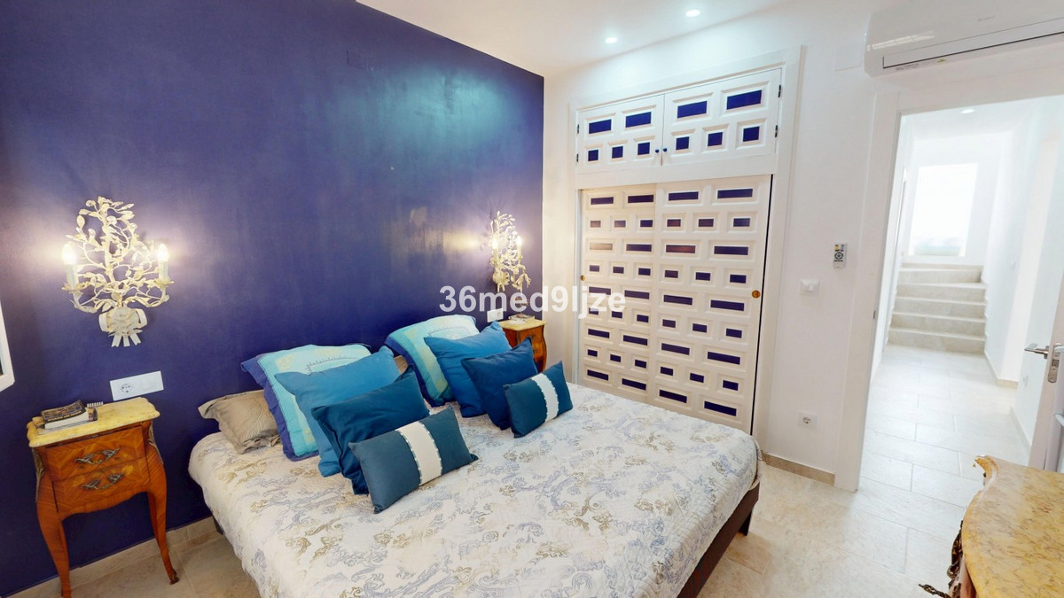 Se vende Villa - Chalet de 5 dormitorios en Costa Calida, Murcia, España