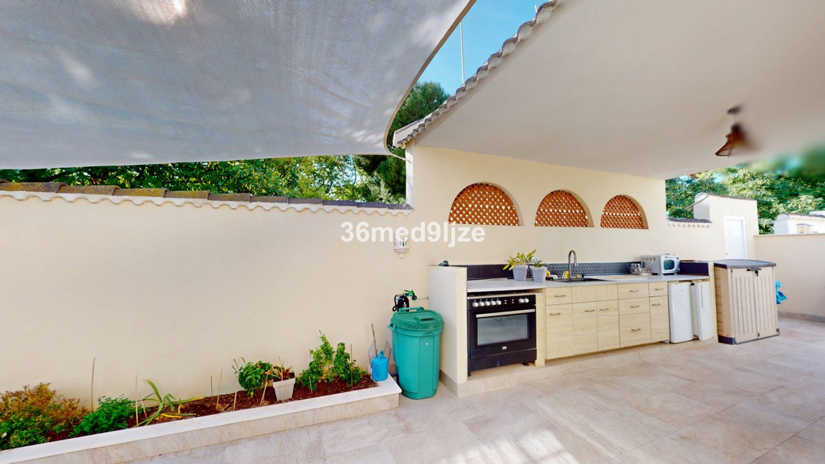 Se vende Villa - Chalet de 5 dormitorios en Costa Calida, Murcia, España