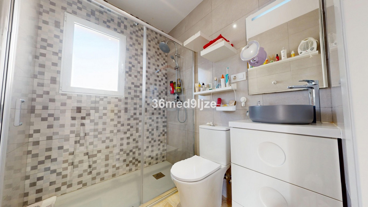 Se vende Villa - Chalet de 5 dormitorios en Costa Calida, Murcia, España