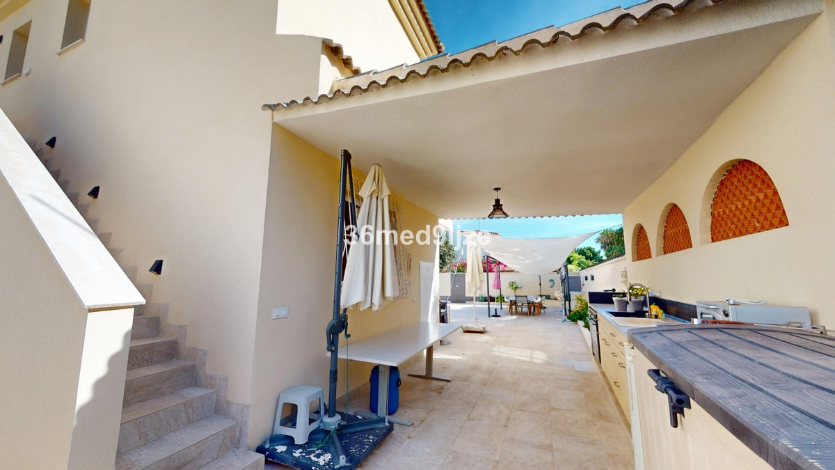 Se vende Villa - Chalet de 5 dormitorios en Costa Calida, Murcia, España