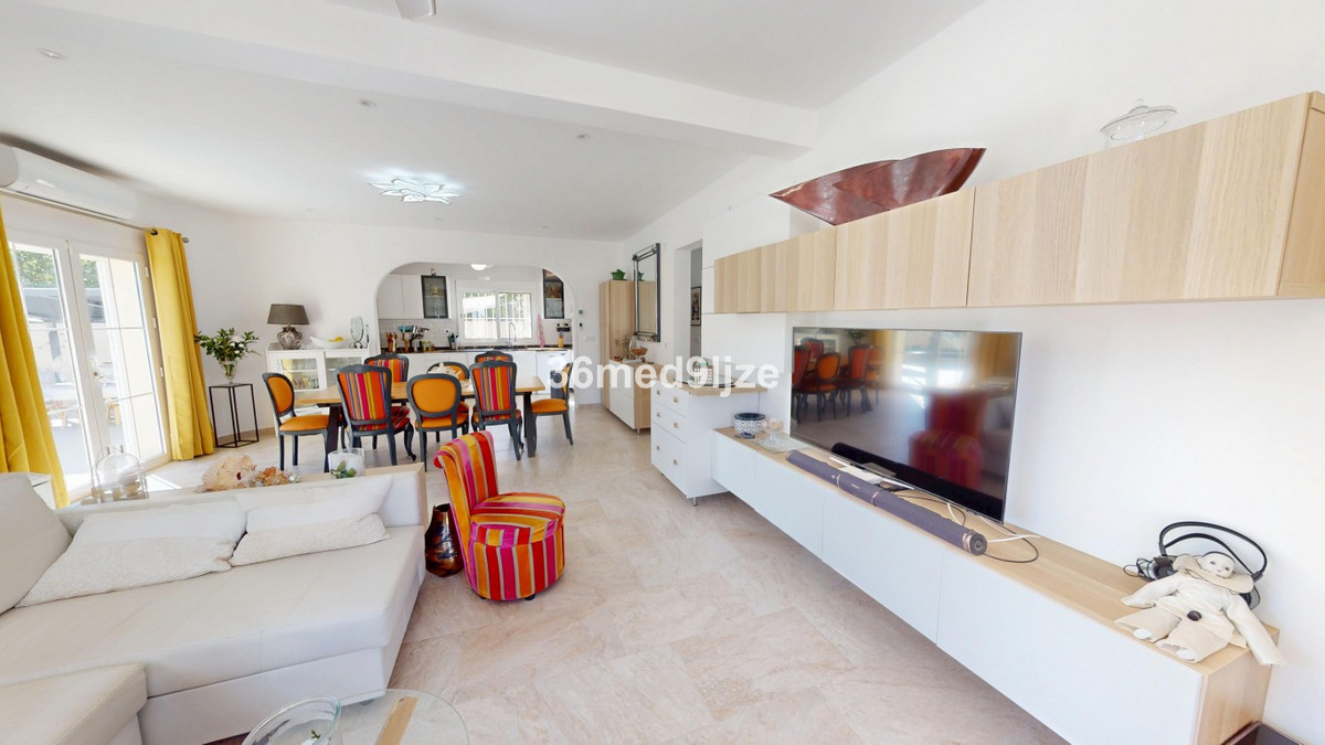 Se vende Villa - Chalet de 5 dormitorios en Costa Calida, Murcia, España