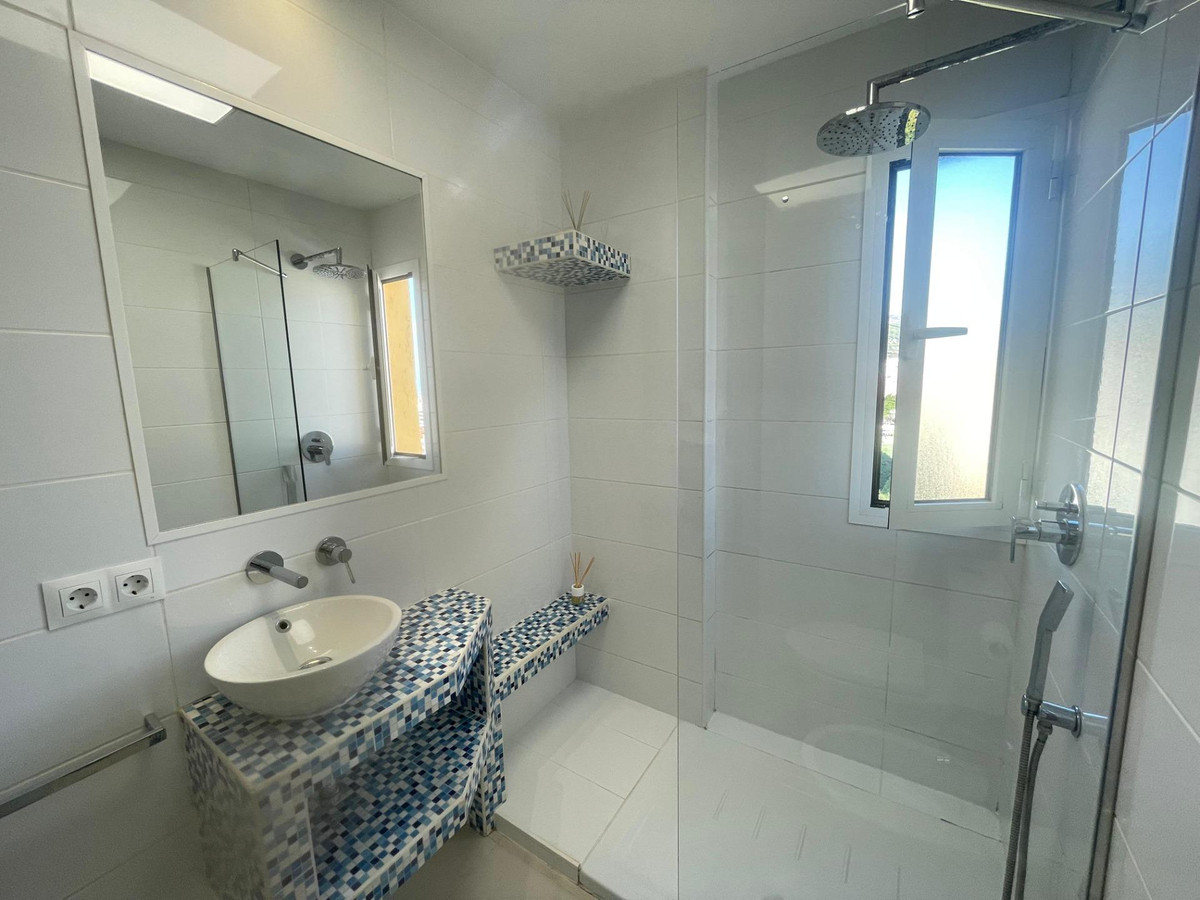 Se vende Apartamento Planta Media de 1 dormitorios en Costa Del Sol, Málaga, España