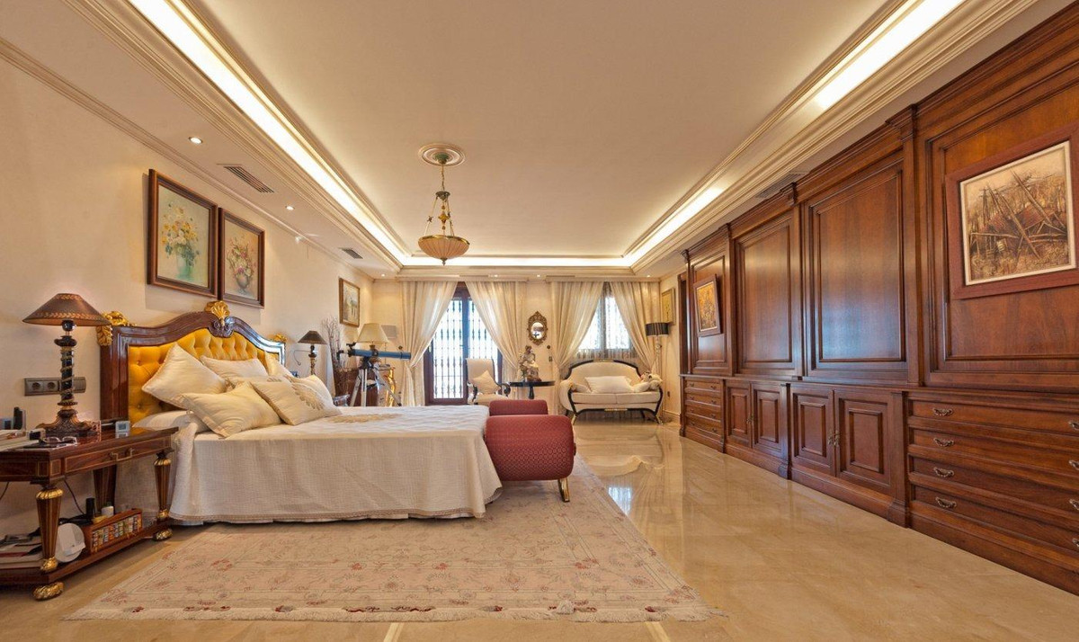 Se vende Villa - Chalet de 7 dormitorios en Costa Del Sol, Málaga, España