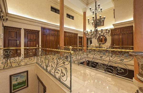 Se vende Villa - Chalet de 7 dormitorios en Costa Del Sol, Málaga, España