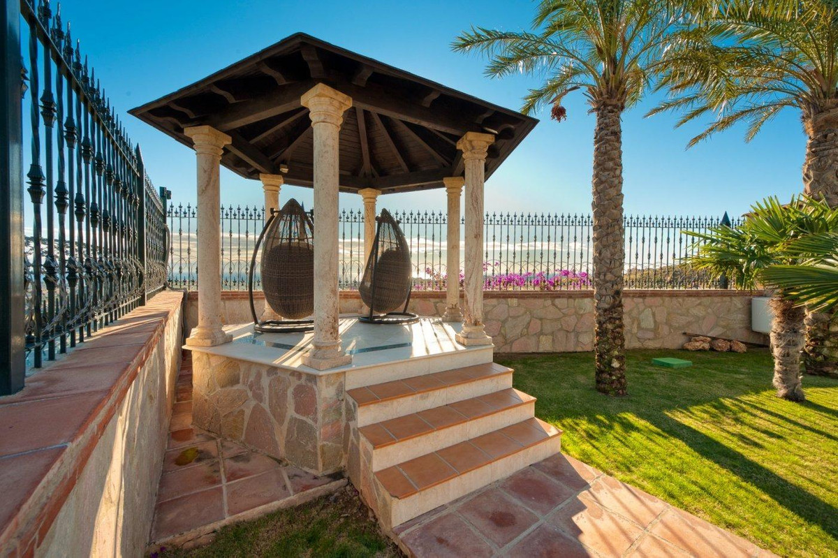 Se vende Villa - Chalet de 7 dormitorios en Costa Del Sol, Málaga, España