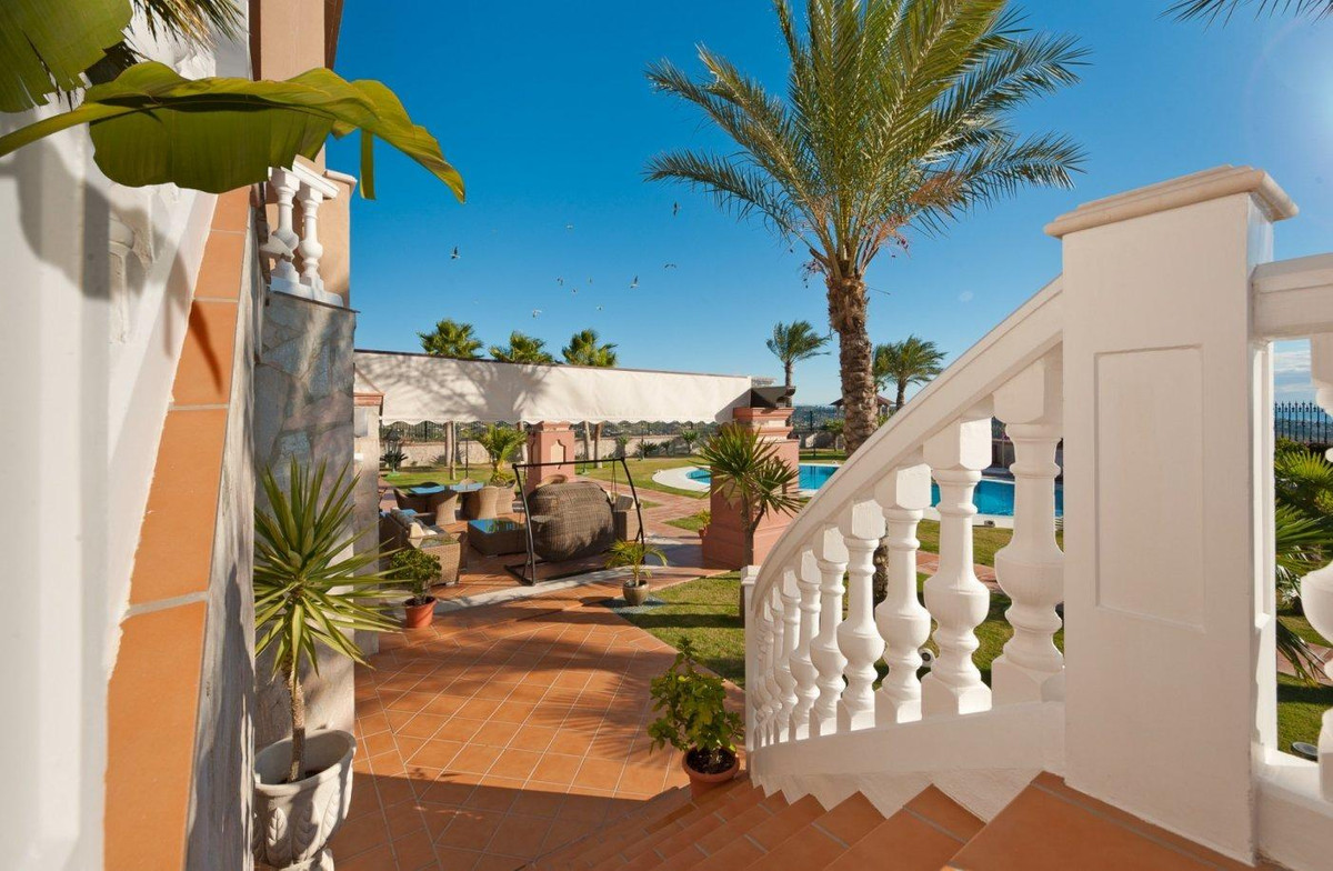 Se vende Villa - Chalet de 7 dormitorios en Costa Del Sol, Málaga, España