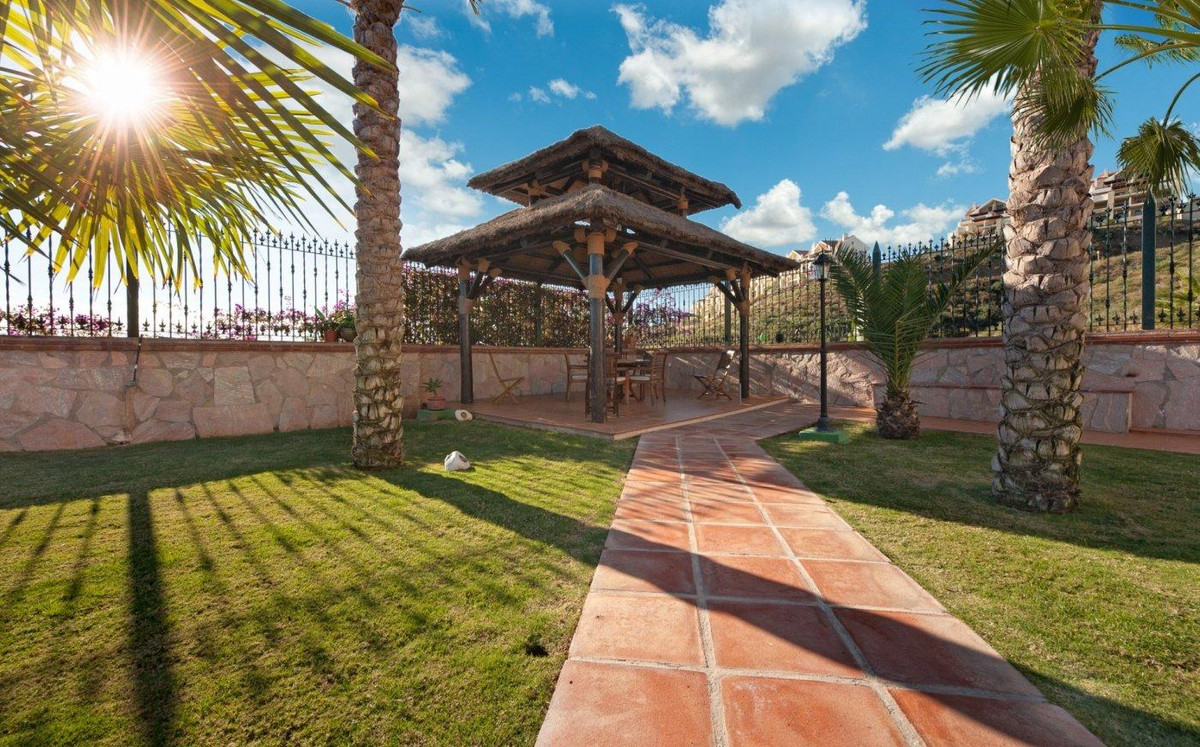 Se vende Villa - Chalet de 7 dormitorios en Costa Del Sol, Málaga, España