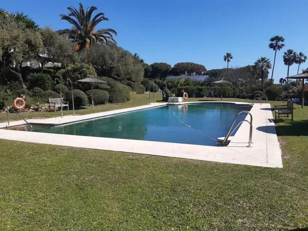 5 Bed Townhouse for sale in Cabopino Costa Del Sol, Málaga, Spain