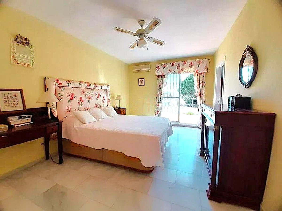5 Bed Townhouse for sale in Cabopino Costa Del Sol, Málaga, Spain