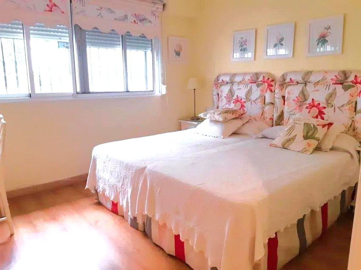 5 Bed Townhouse for sale in Cabopino Costa Del Sol, Málaga, Spain