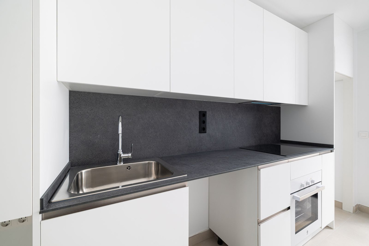 2 Bed Apartment for sale in Las Lagunas Costa Del Sol, Málaga, Spain