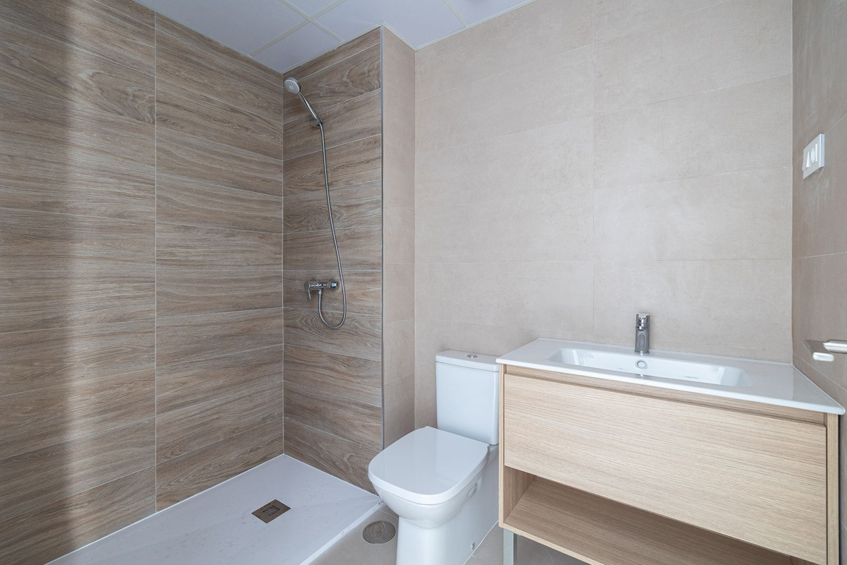 2 Bed Apartment for sale in Las Lagunas Costa Del Sol, Málaga, Spain