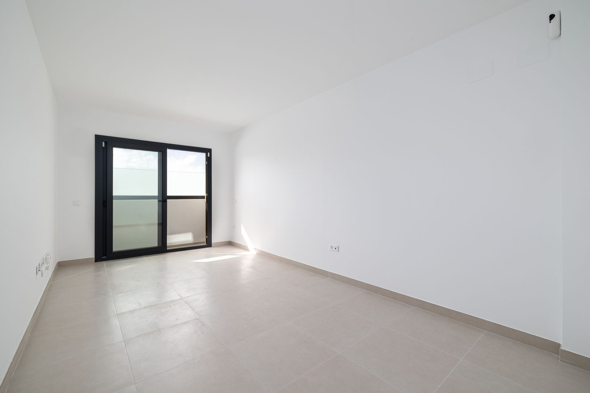 2 Bed Apartment for sale in Las Lagunas Costa Del Sol, Málaga, Spain