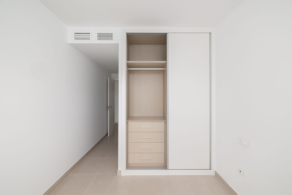 2 Bed Apartment for sale in Las Lagunas Costa Del Sol, Málaga, Spain