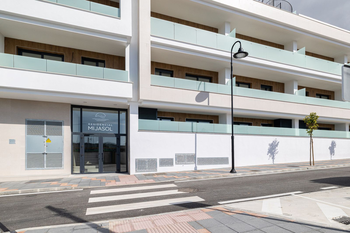 2 Bed Apartment for sale in Las Lagunas Costa Del Sol, Málaga, Spain