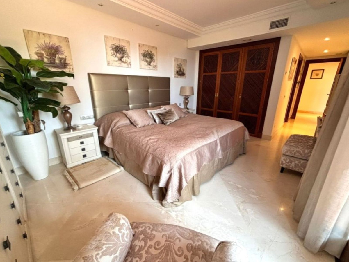 Se vende Apartamento Planta Baja de 3 dormitorios en Costa Del Sol, Málaga, España