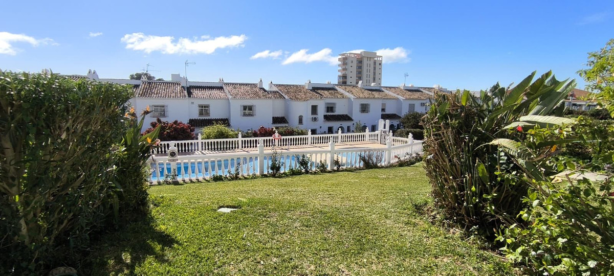 Se vende Adosada de 2 dormitorios en Costa Del Sol, Málaga, España