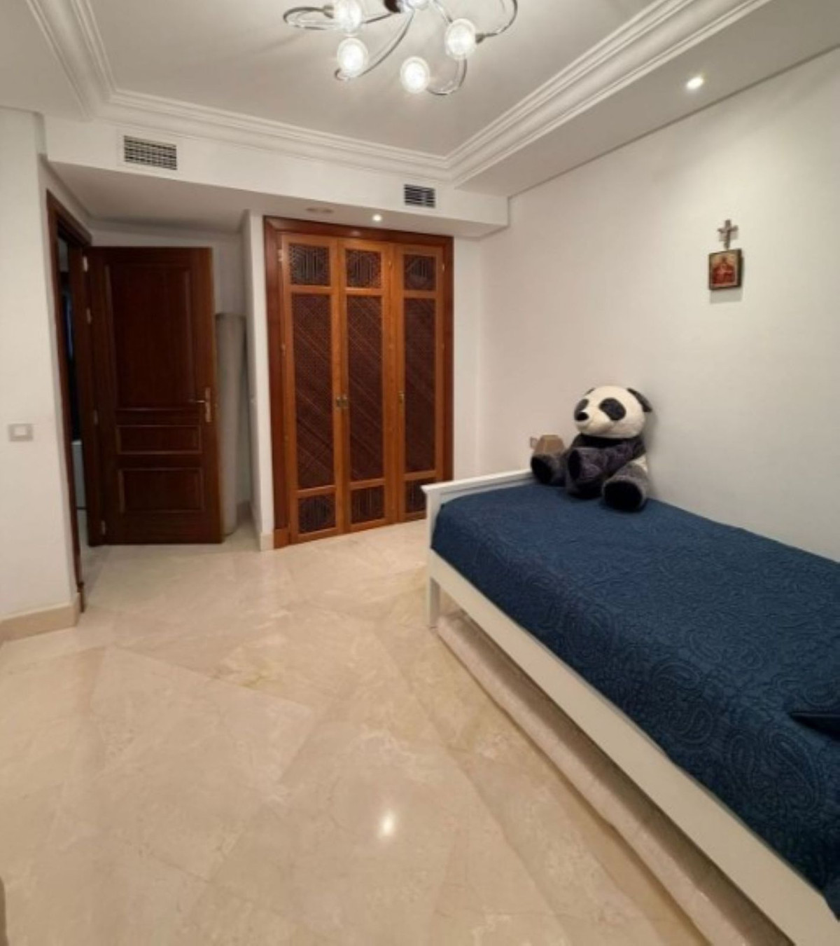 3 Bed Apartment for sale in Estepona Costa Del Sol, Málaga, Spain