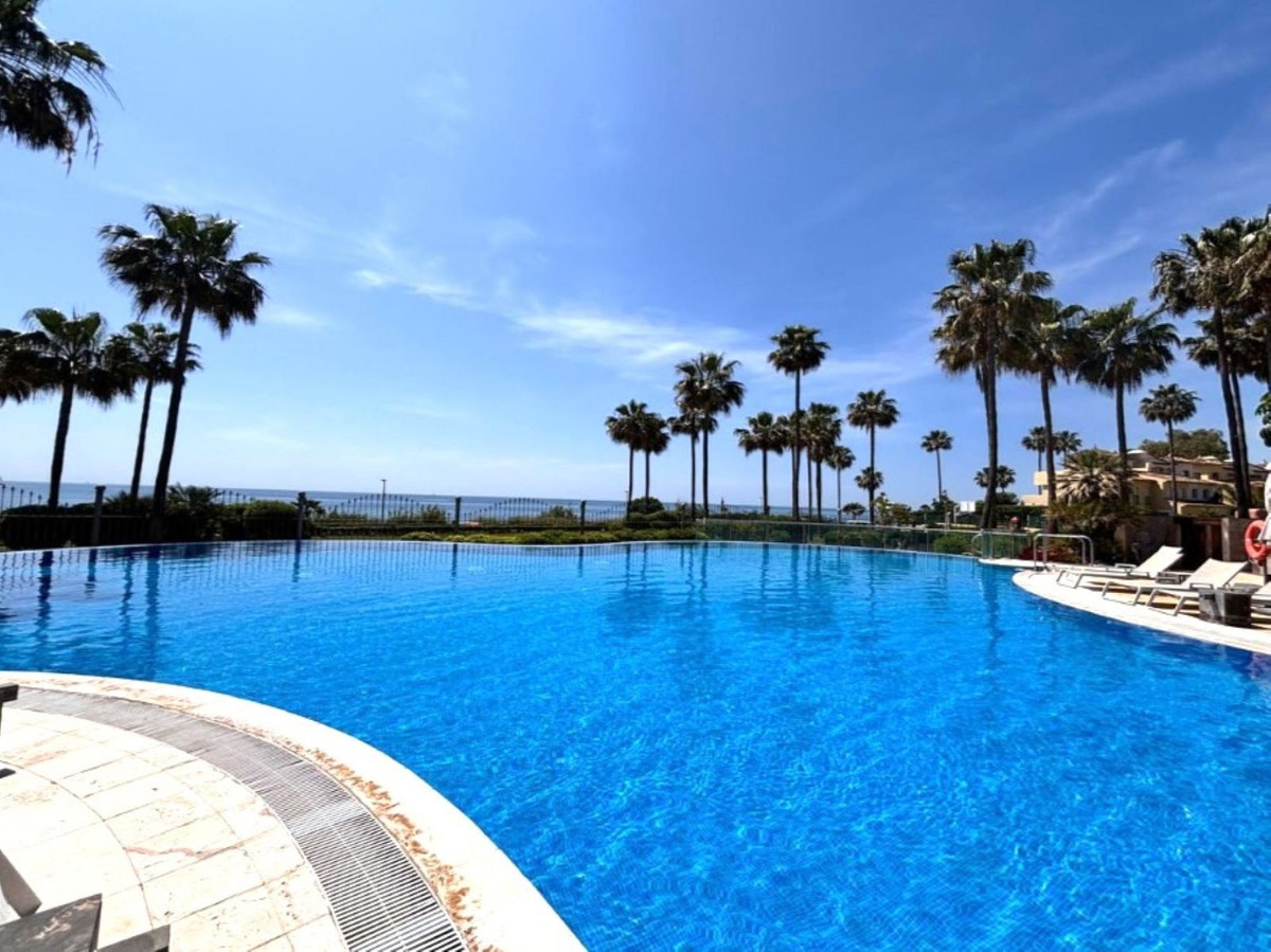 3 Bed Apartment for sale in Estepona Costa Del Sol, Málaga, Spain