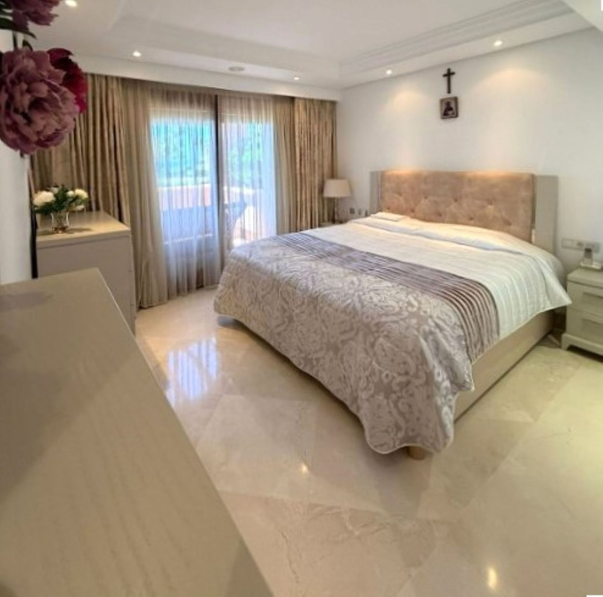 3 Bed Apartment for sale in Estepona Costa Del Sol, Málaga, Spain