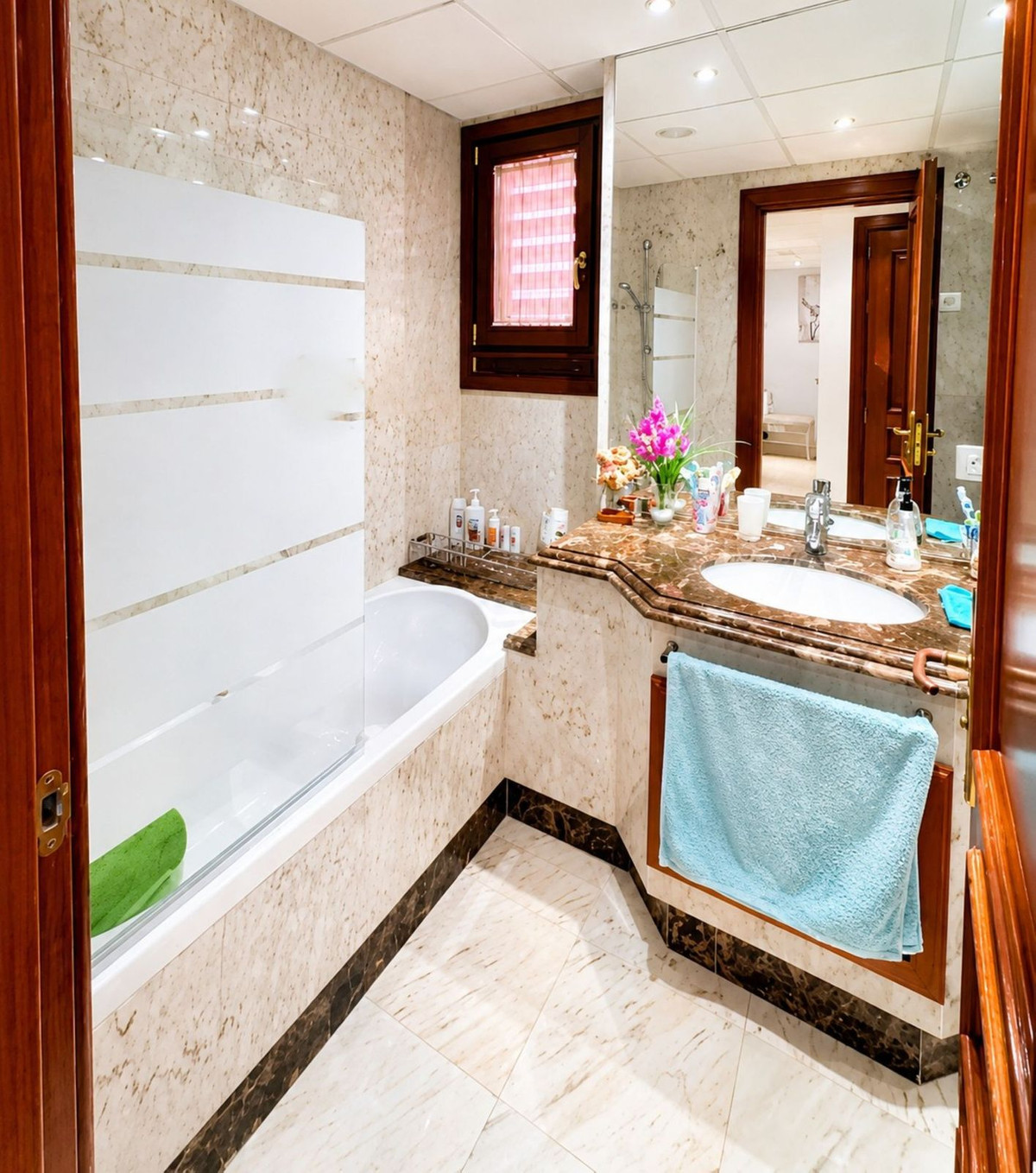 2 Bed Apartment for sale in Estepona Costa Del Sol, Málaga, Spain