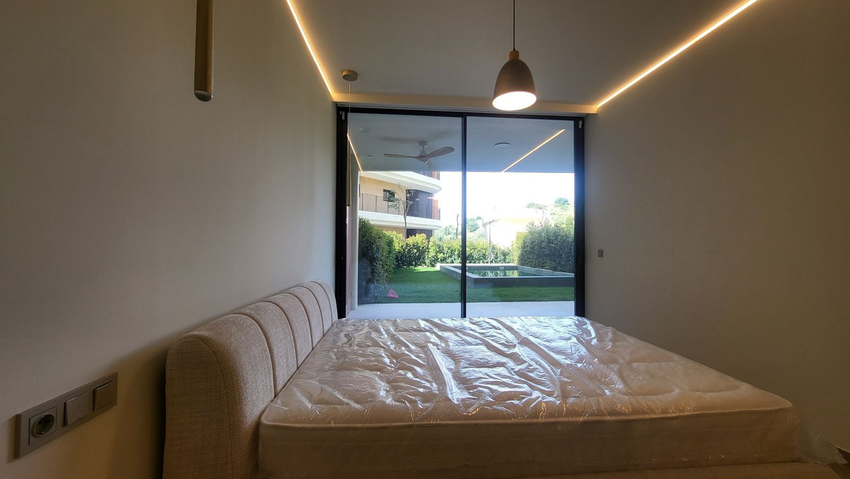2 Bed Apartment for sale in Higueron Costa Del Sol, Málaga, Spain