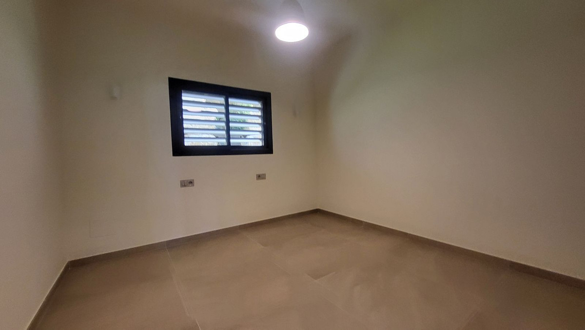 2 Bed Apartment for sale in Higueron Costa Del Sol, Málaga, Spain