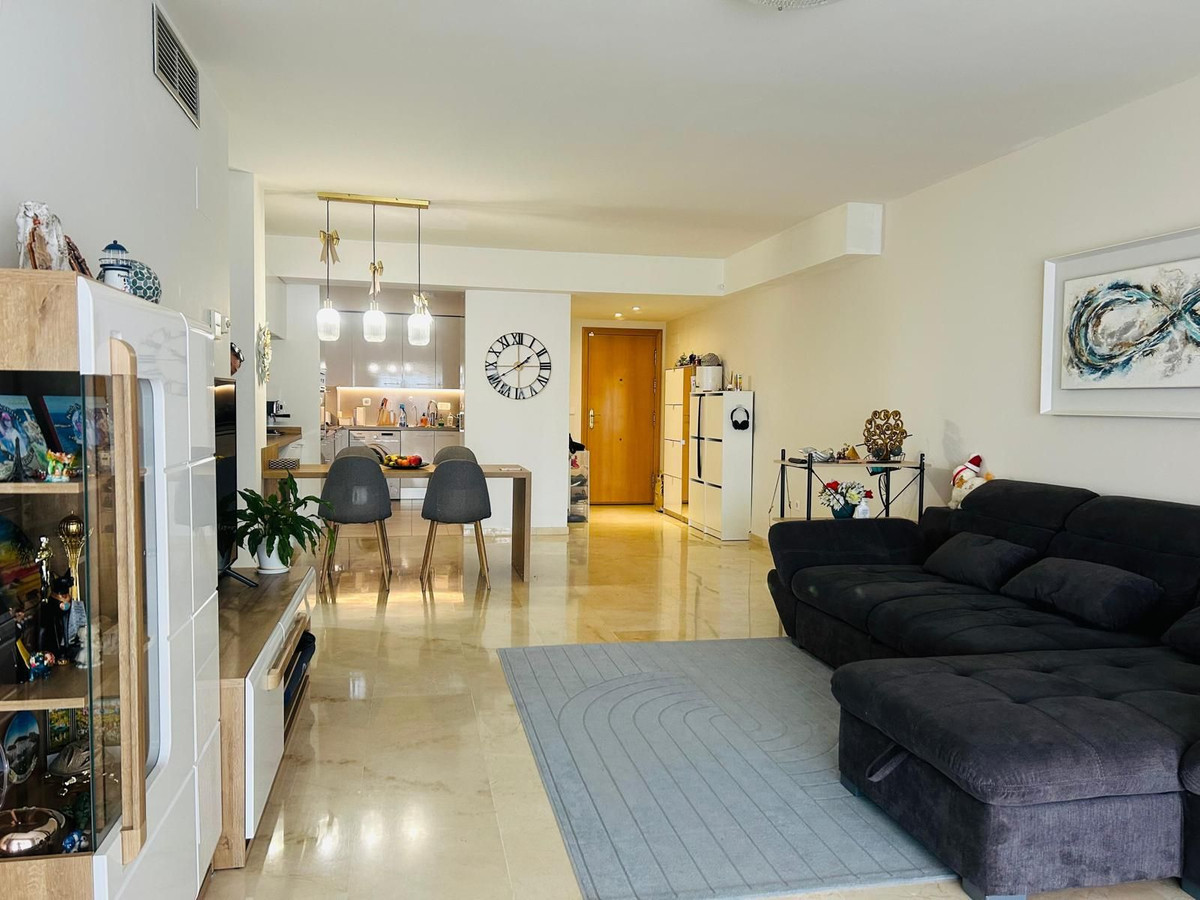 Se vende Apartamento en Planta Última de 3 dormitorios en Costa Del Sol, Málaga, España