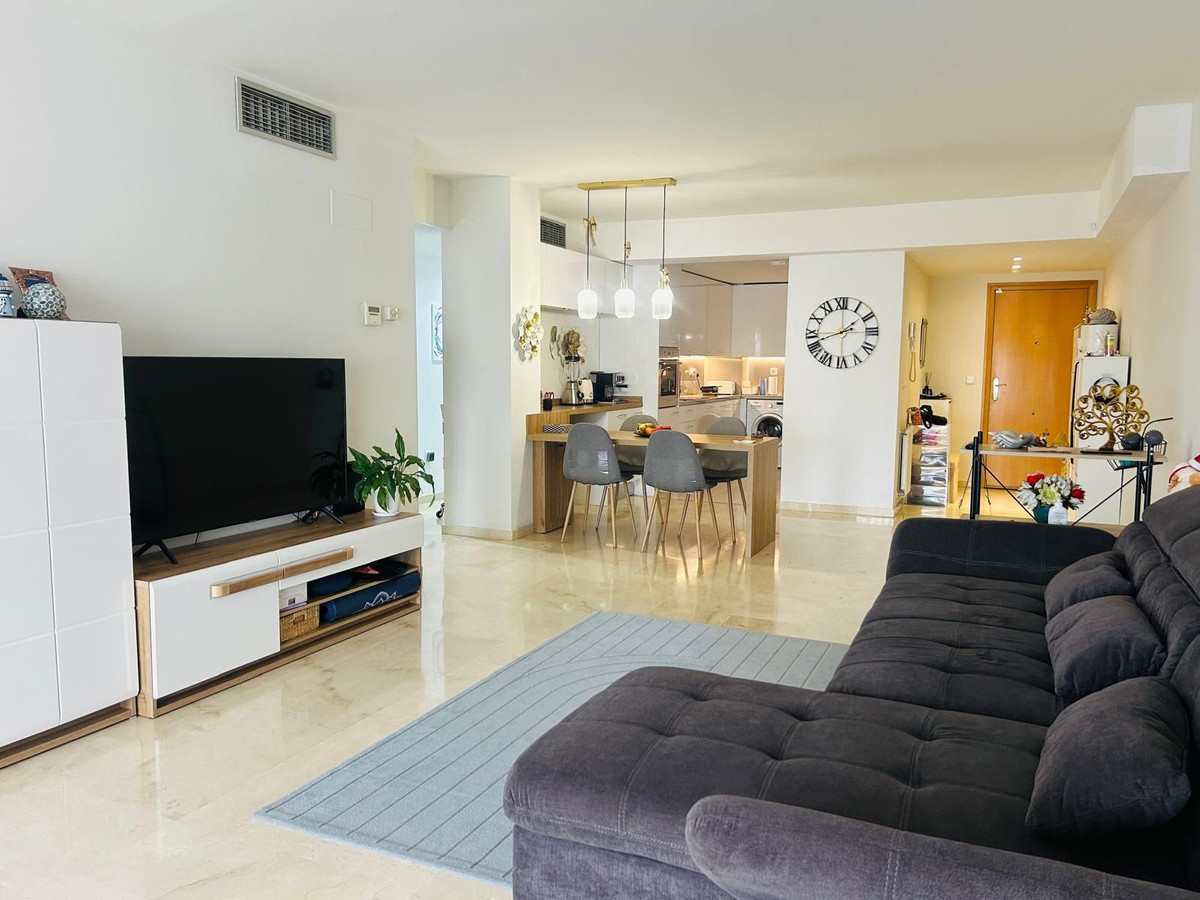 Se vende Apartamento en Planta Última de 3 dormitorios en Costa Del Sol, Málaga, España