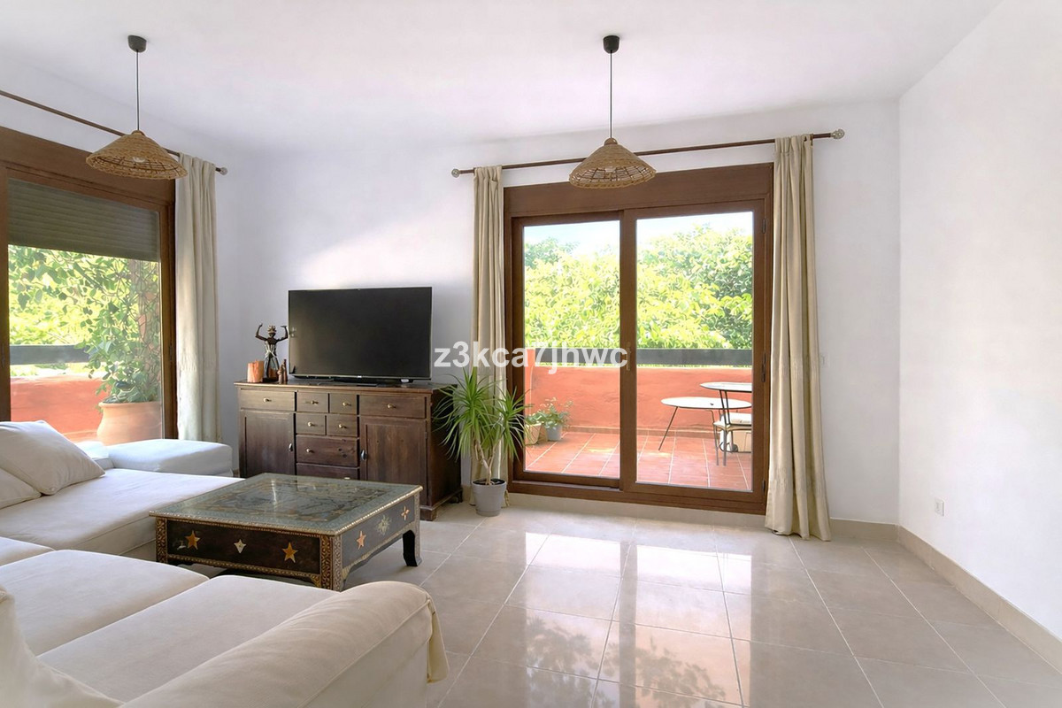 1 Bed Apartment for sale in Estepona Costa Del Sol, Málaga, Spain