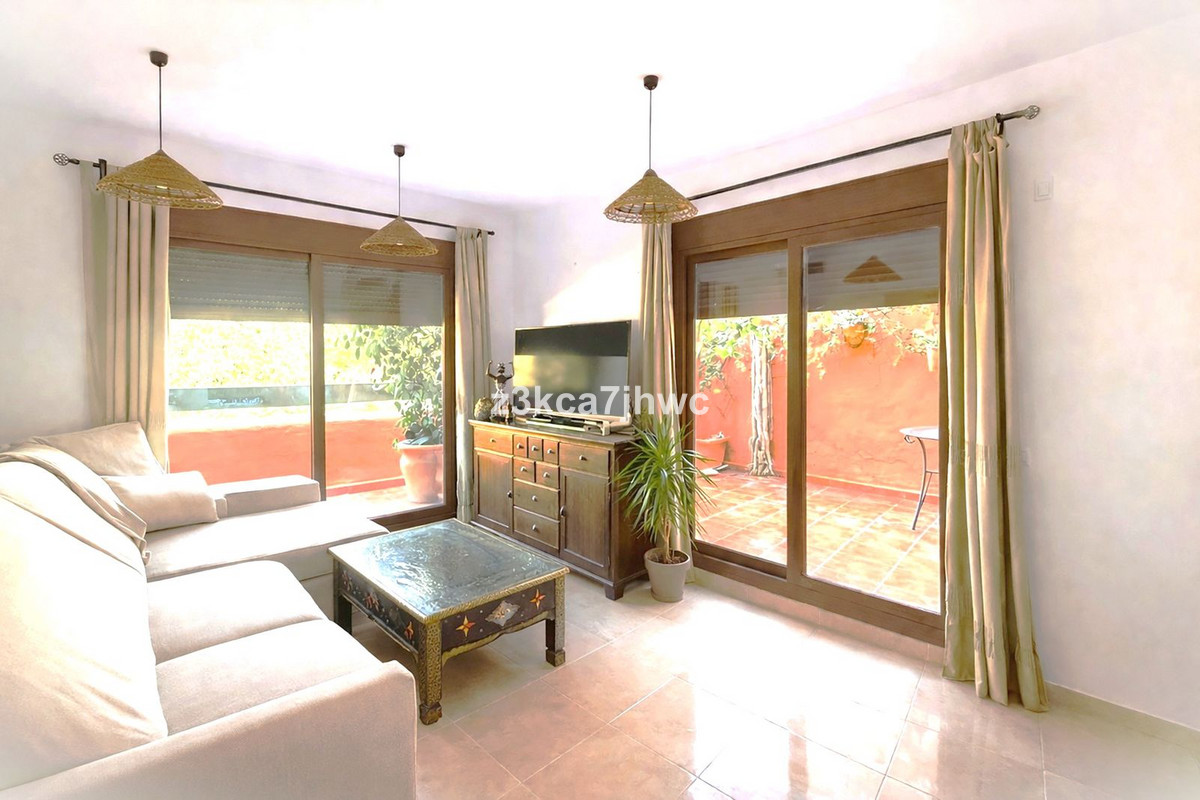 1 Bed Apartment for sale in Estepona Costa Del Sol, Málaga, Spain