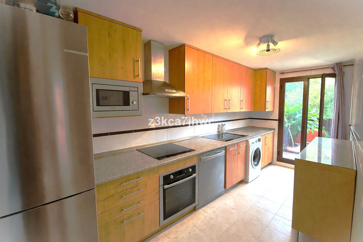 1 Bed Apartment for sale in Estepona Costa Del Sol, Málaga, Spain