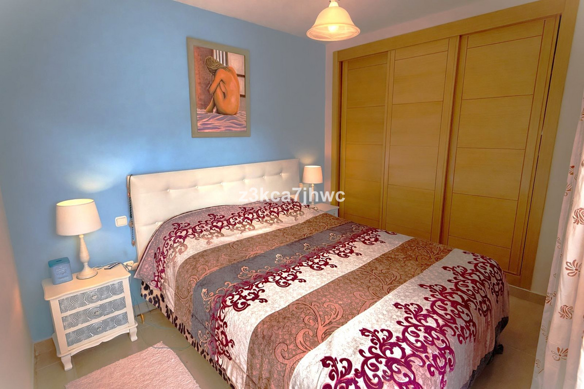 1 Bed Apartment for sale in Estepona Costa Del Sol, Málaga, Spain