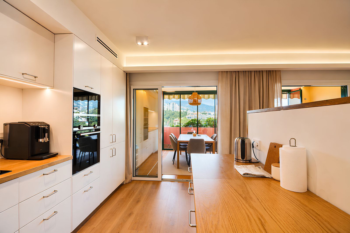 3 Bed Apartment for sale in Torreblanca Costa Del Sol, Málaga, Spain