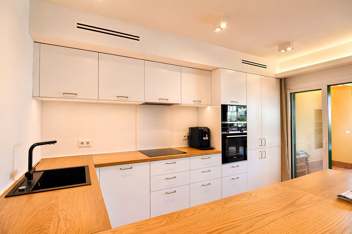 3 Bed Apartment for sale in Torreblanca Costa Del Sol, Málaga, Spain