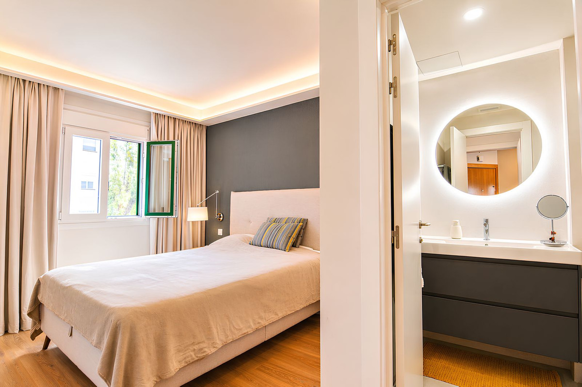 3 Bed Apartment for sale in Torreblanca Costa Del Sol, Málaga, Spain