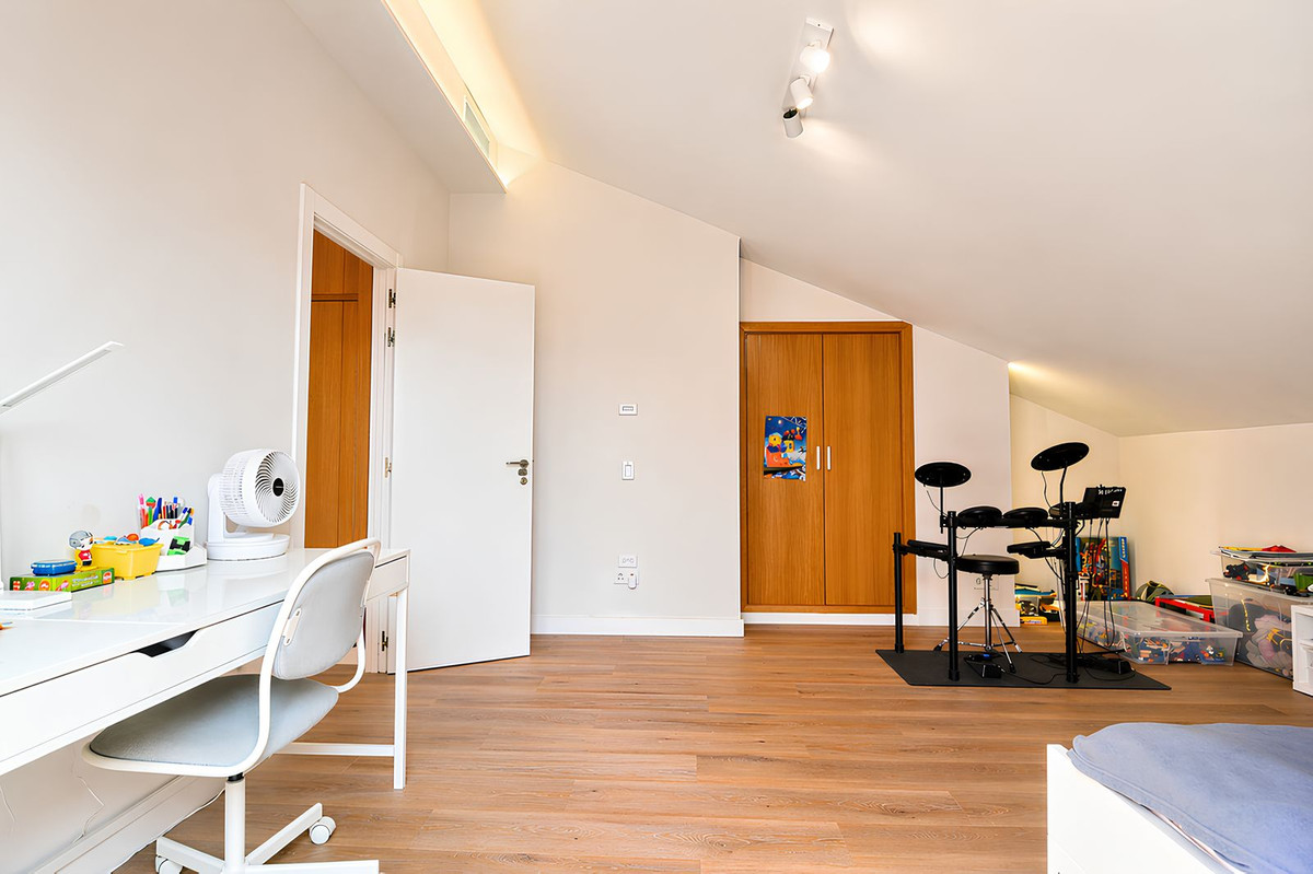3 Bed Apartment for sale in Torreblanca Costa Del Sol, Málaga, Spain