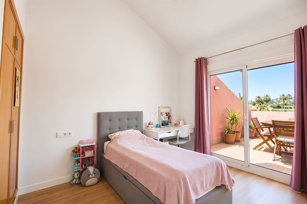 3 Bed Apartment for sale in Torreblanca Costa Del Sol, Málaga, Spain
