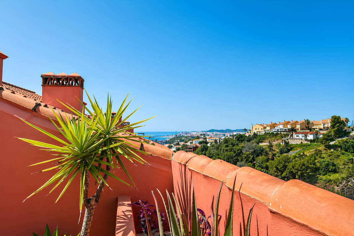 3 Bed Apartment for sale in Torreblanca Costa Del Sol, Málaga, Spain