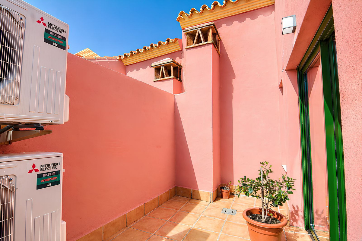 3 Bed Apartment for sale in Torreblanca Costa Del Sol, Málaga, Spain