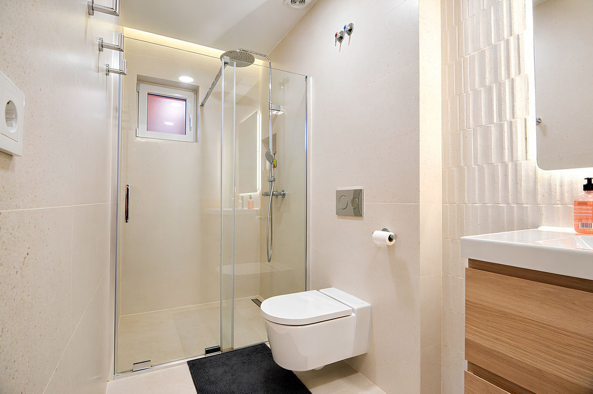 3 Bed Apartment for sale in Torreblanca Costa Del Sol, Málaga, Spain