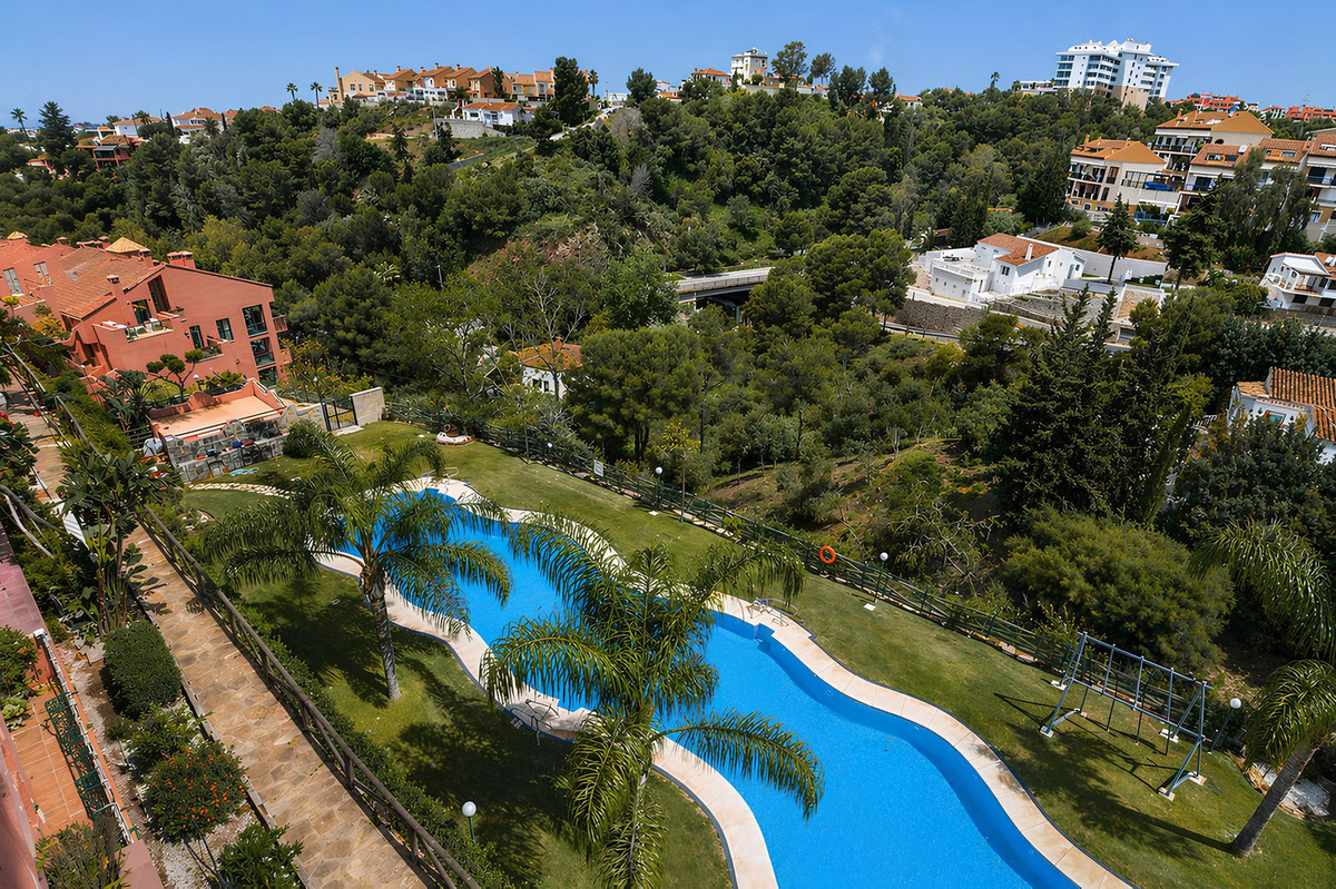 3 Bed Apartment for sale in Torreblanca Costa Del Sol, Málaga, Spain