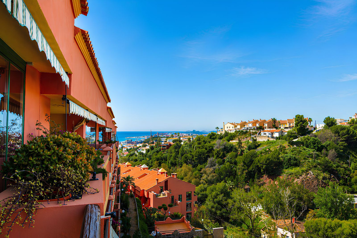 3 Bed Apartment for sale in Torreblanca Costa Del Sol, Málaga, Spain