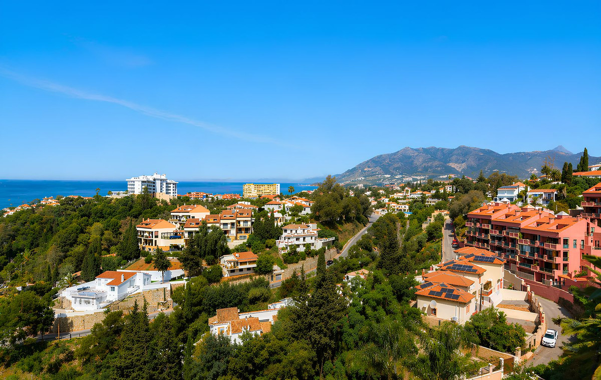 3 Bed Apartment for sale in Torreblanca Costa Del Sol, Málaga, Spain
