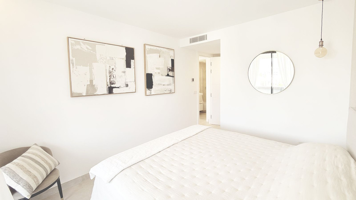 Se vende Apartamento Planta Media de 2 dormitorios en Costa Del Sol, Málaga, España