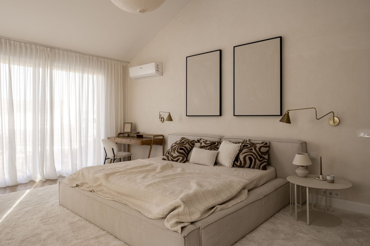 7 Bed Townhouse for sale in El Rosario Costa Del Sol, Málaga, Spain