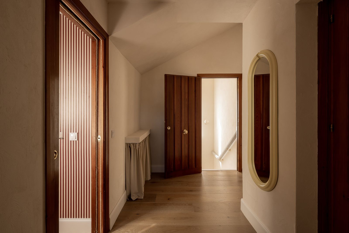 7 Bed Townhouse for sale in El Rosario Costa Del Sol, Málaga, Spain